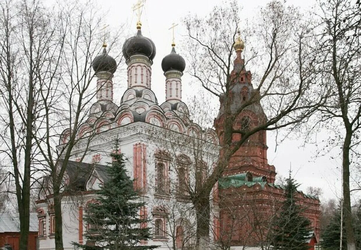 Спас сетунь. Храм спаса нерукотворного на сетуни. храм на сетуни в москве. храм спаса нерукотворного на рябиновой. храм спаса нерукотворного образа москва рябиновая.