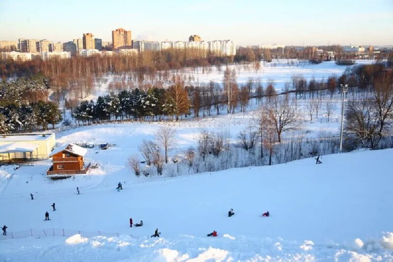 лыжная прогулка. солнечная долина горнолыжный минск. минск. солнечная долина горнолыжный минск. солнечная долина каток.