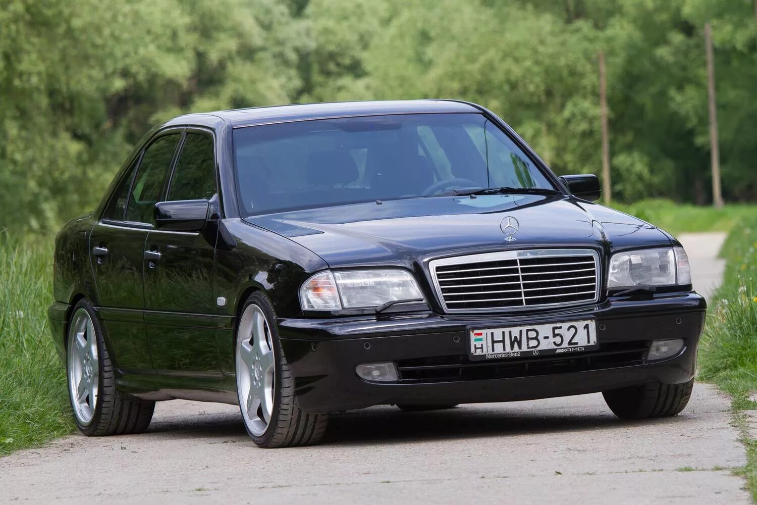 Мерседес 202 кузов купить. Mercedes-Benz w202. Мерседес 202 AMG. Мерседес w202 AMG c55. Мерседес Бенц w202 черный.