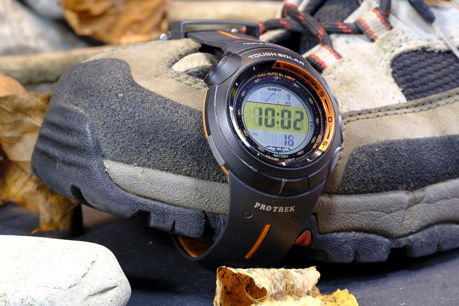 Ботинки часы. Garmin watch Hiking. Часы обувь.