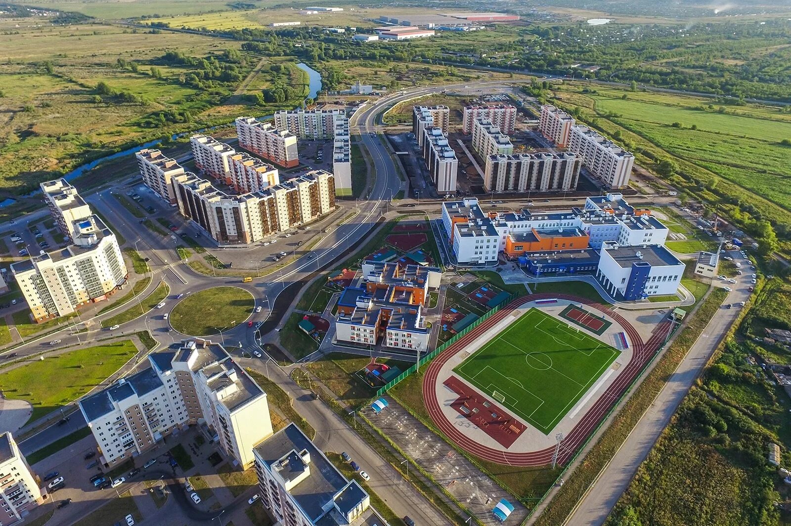 Мы живем в новом микрорайоне. Самарская область город Южный 1. Микрорайон Южный город Самара. Южный город 2 Самара. Южный город Самара Юг 2.