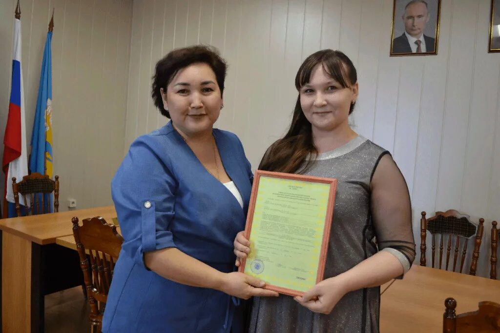Подслушано верх. Глава кигинского района зухра гордиенко. подслушано киги кигинский район верхние киги. глава администрации кигинского района. администрация кигинского района.