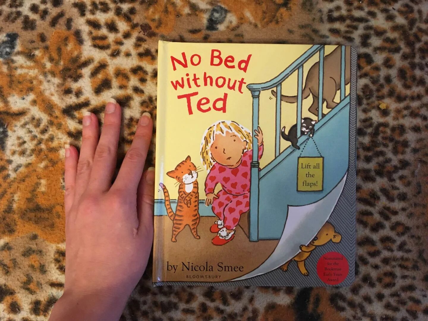 Without bed перевод. Ковер под кроватью в спальне схема. Without bed перевод. Without bed перевод. Without bed перевод.
