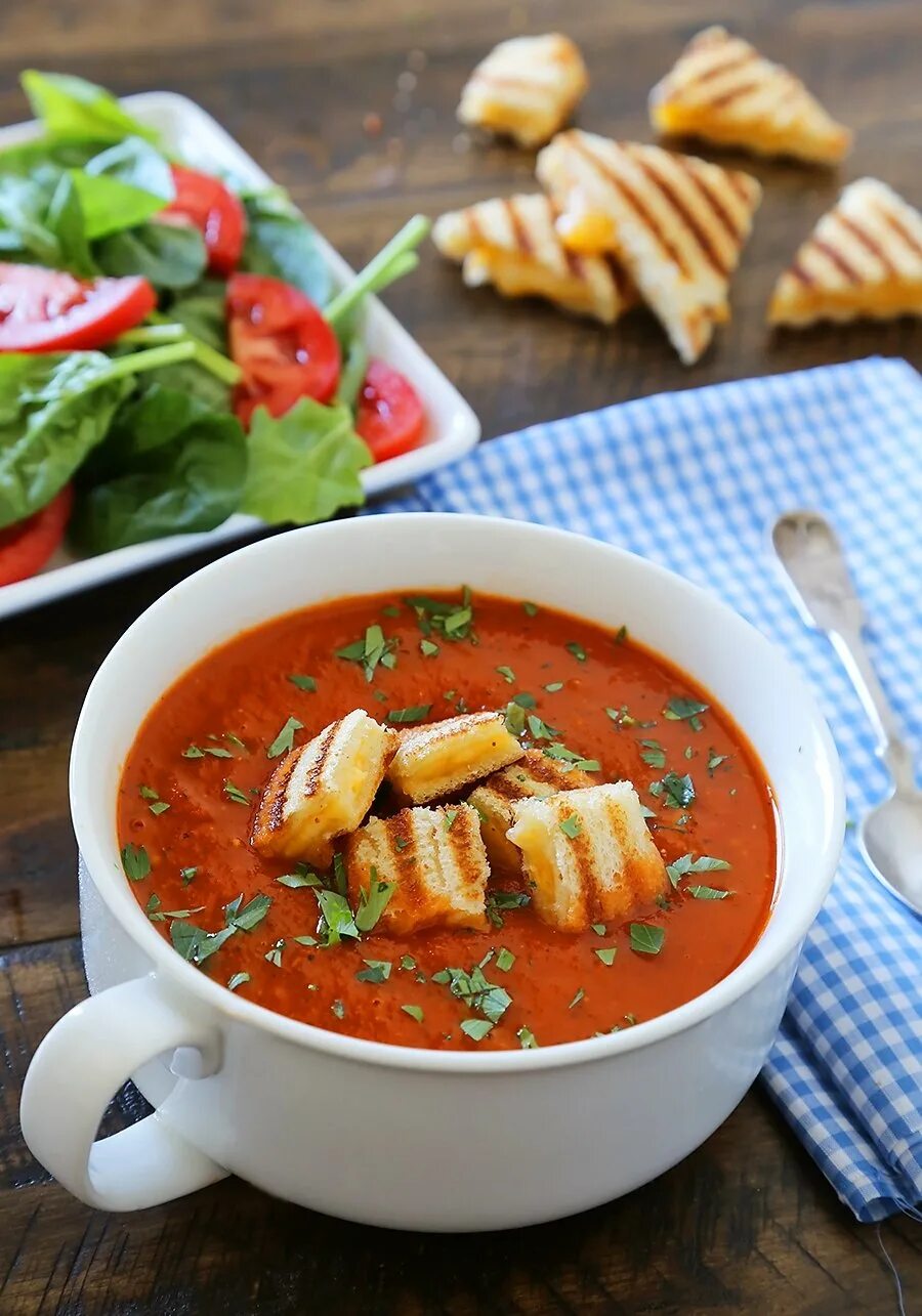 Домашние рецепты первое. Томатно-базиликовый суп. П. Для супа. Томатный суп.