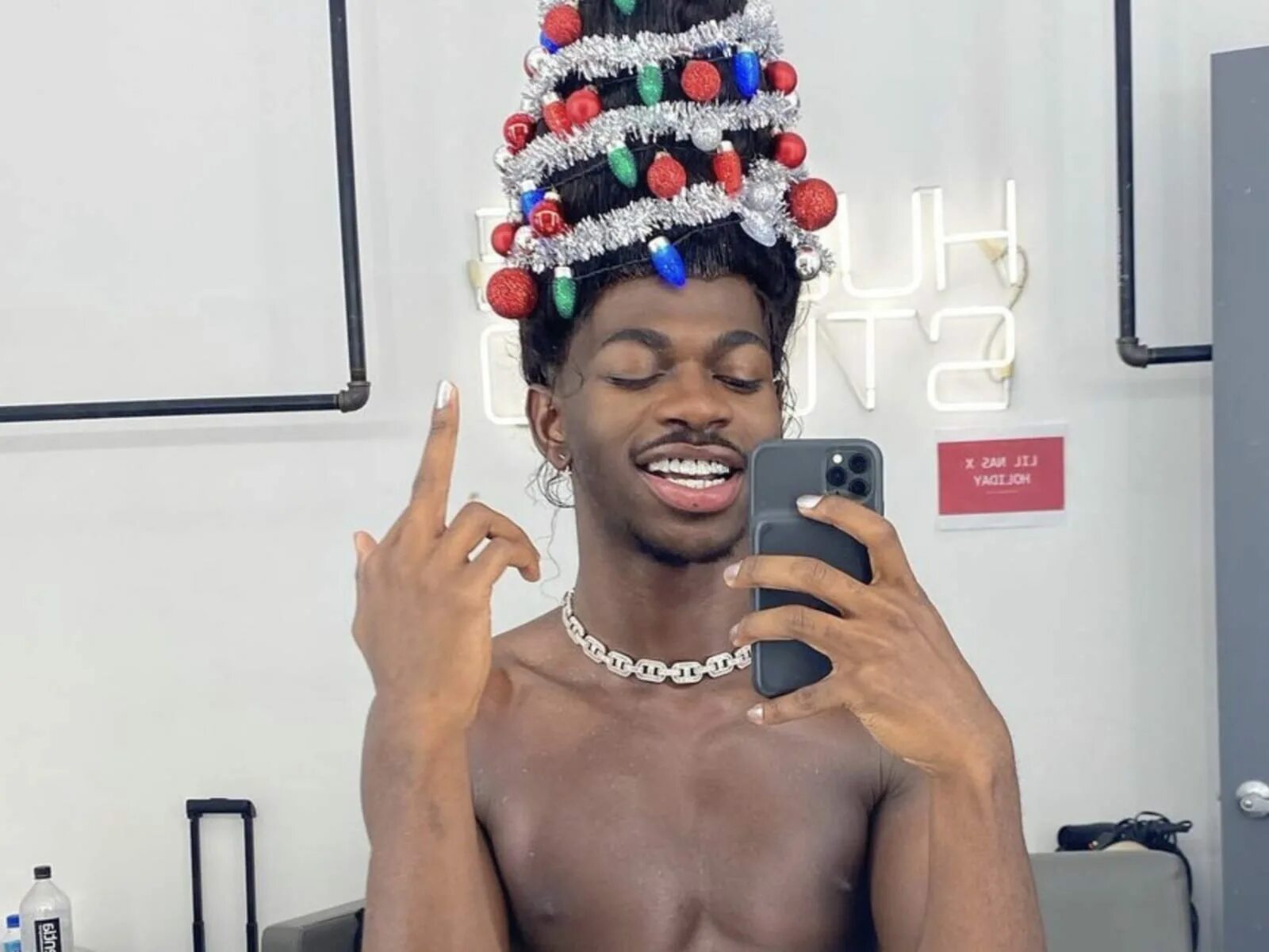 Lil nas торс. Лил нас х Holiday. Lil nas dick. Руки Lil nas x. Holiday x