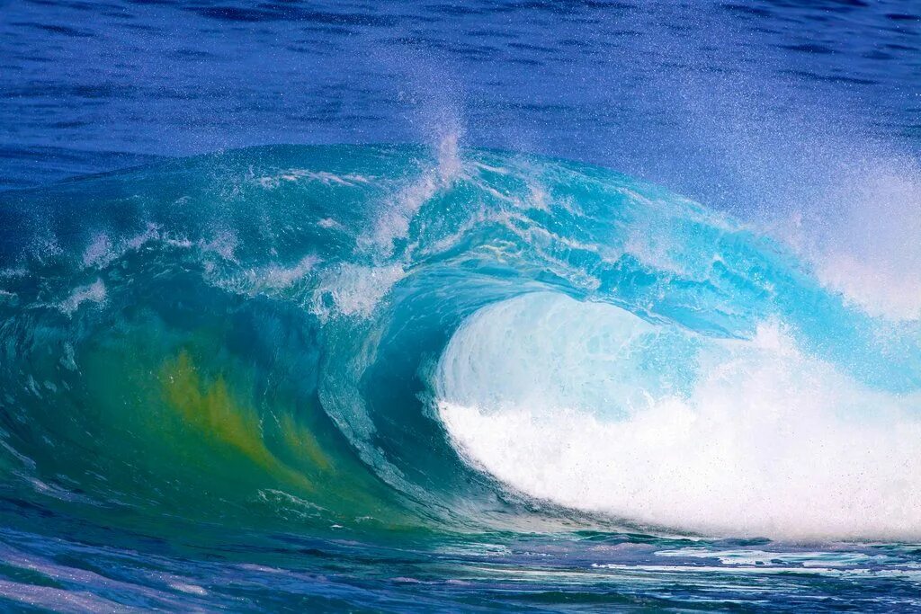 Разноцветный океан. Голубая волна. Мощная вода. Волны анимация. Ocean is beautiful