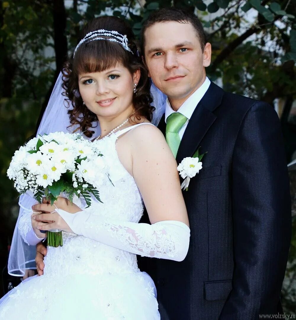 Семейные пары казани. Русские жених и невеста. Реальные свадьбы. Свадебная пара. Свадьба реальные фото.
