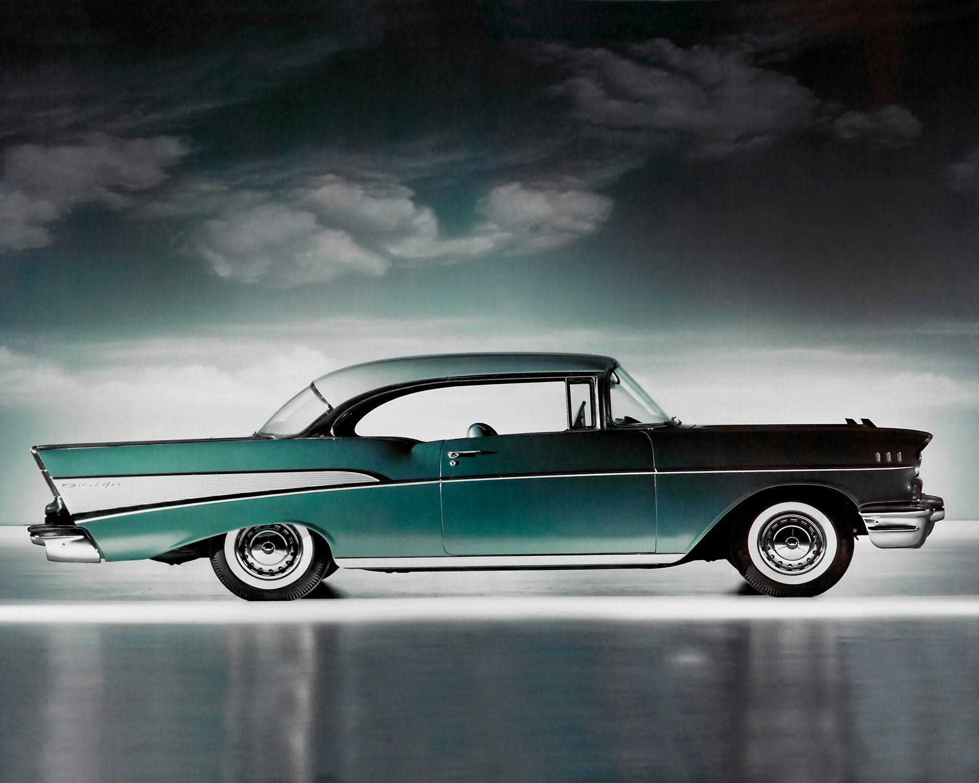 Car poster. 1957 Chevrolet Bel Air advertisement. Chevrolet Bel Air плакат. Классический автомобиль. Шевроле классика.