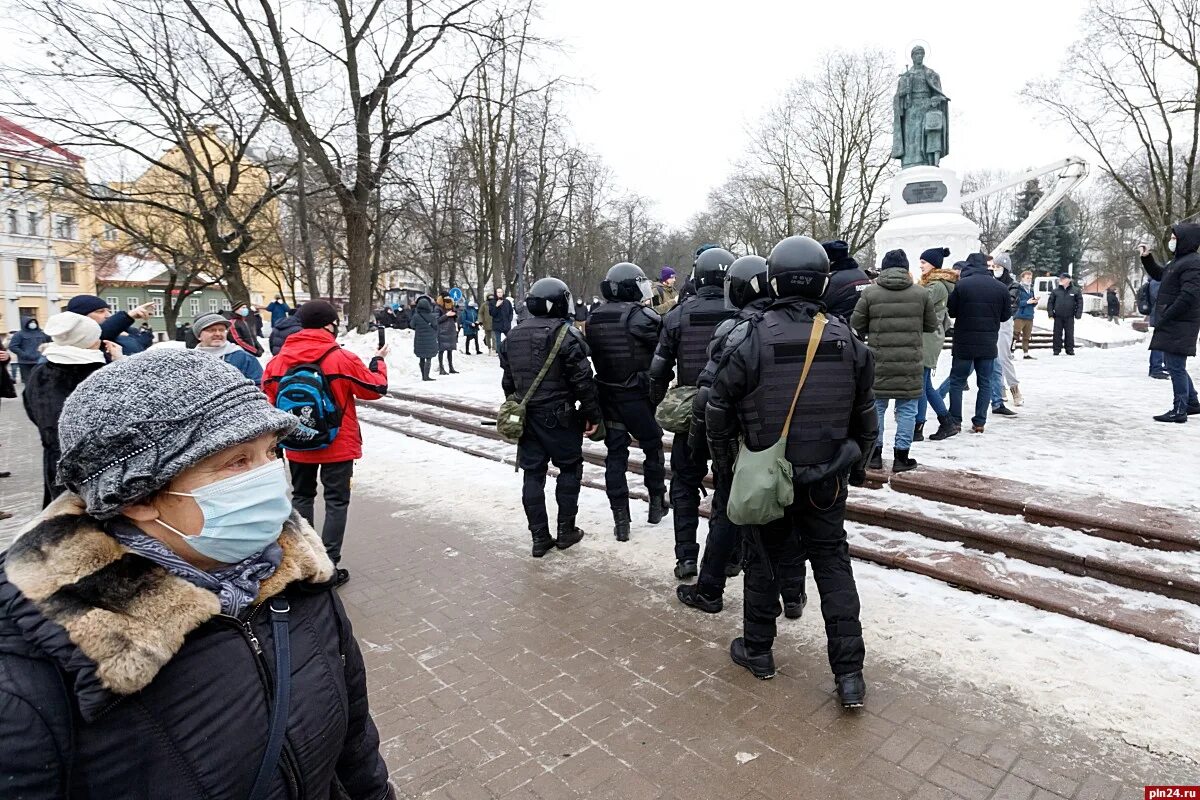 Несанкционированные митинги несовершеннолетние
