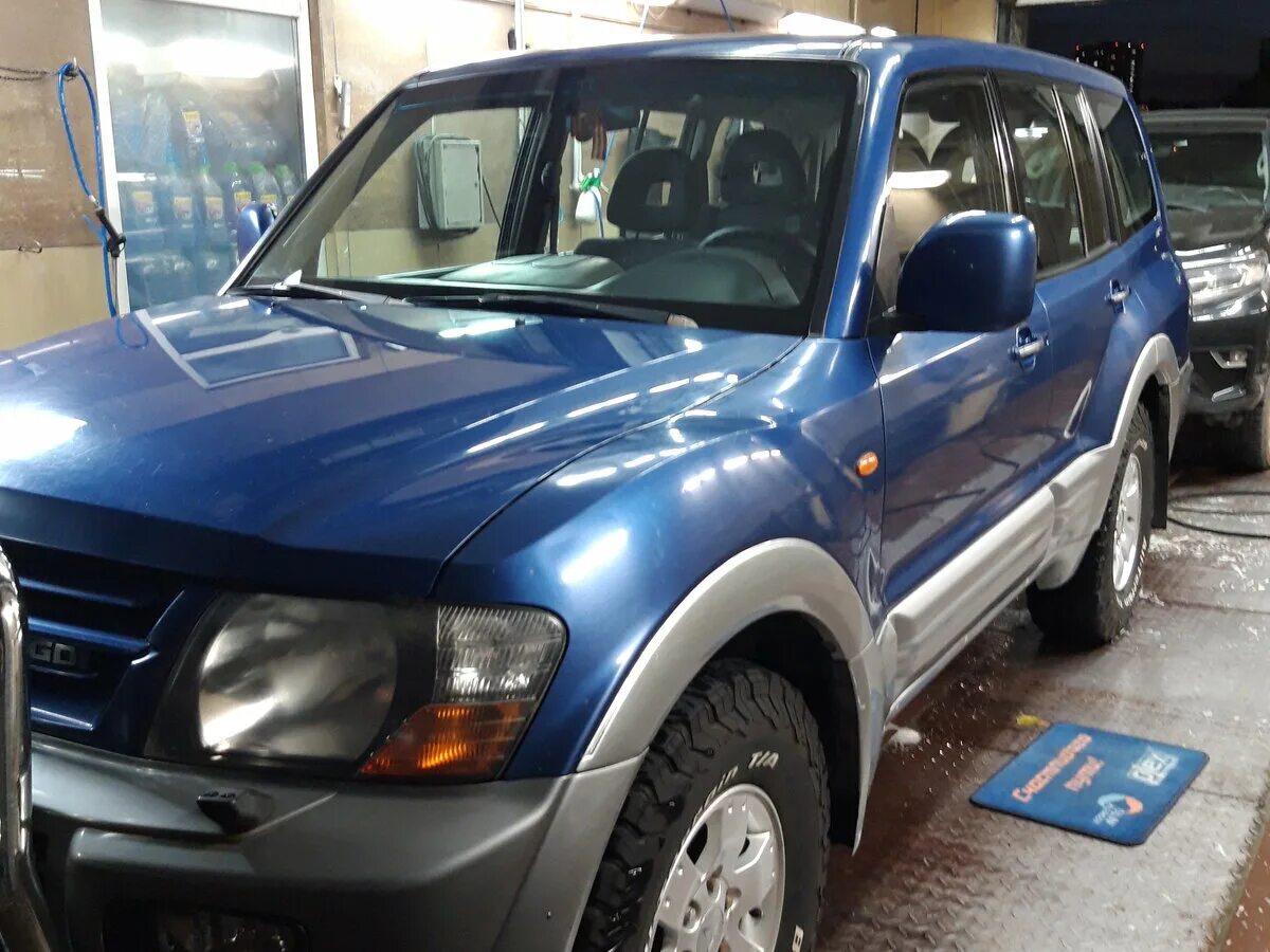 Mitsubishi pajero 2001. Мицубиси Паджеро 2001. Паджеро 3 2001. Паджеро 2001 синий. Мицубиси Паджеро 2001 года.