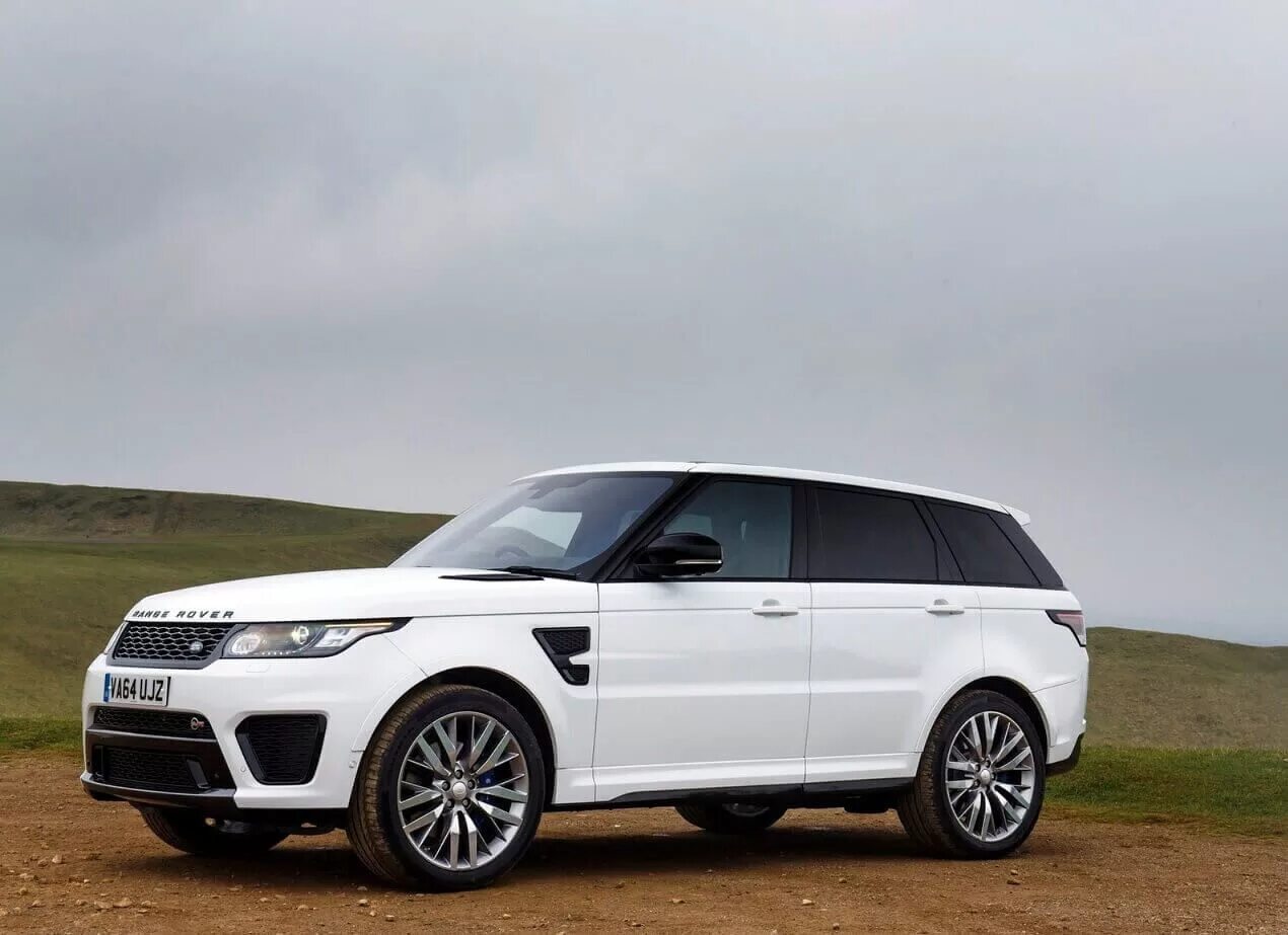 Land rover sport 2015. Land Rover range Rover Sport 2015. Рендж Ровер спорт 2015. 2015 Land Rover range Rover Sport SVR. Range Rover Sport 2015.