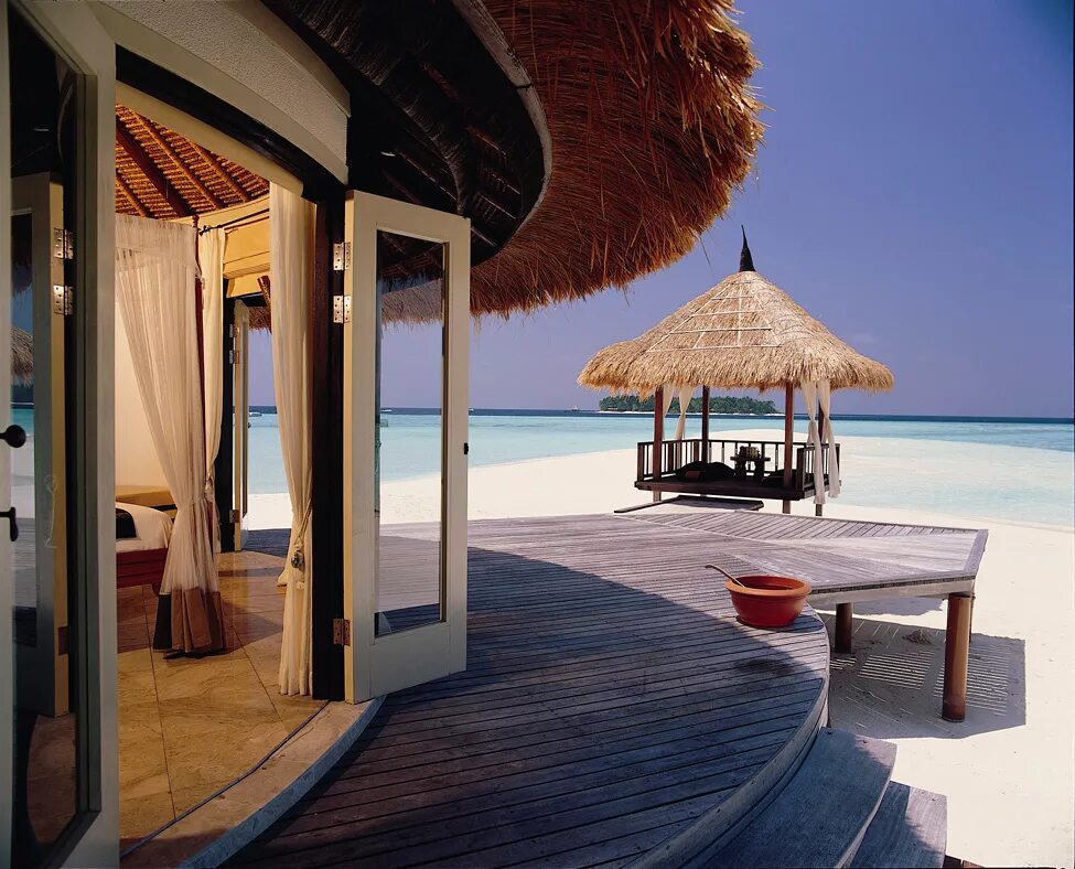 Banyan Tree Vabbinfaru 5*. Ваббинфару Мальдивы. Мальдивы Банян. Banyan Tree Maldives Vabbinfaru. Отель на берегу океана