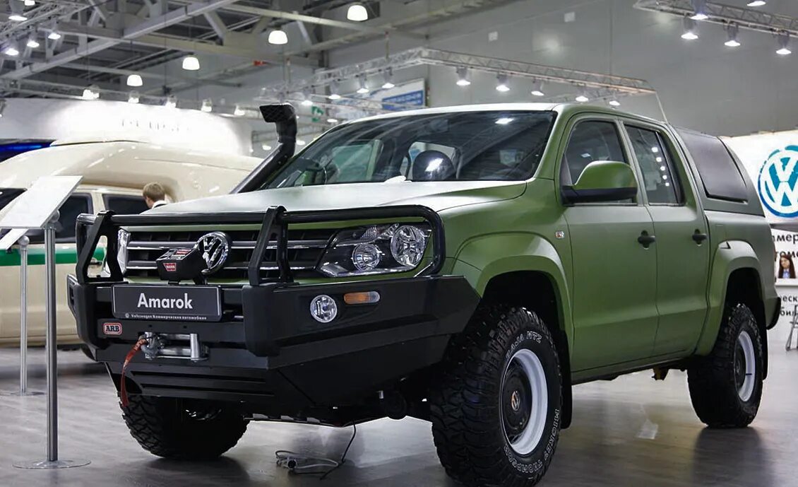 Фольксваген Амарок. Volkswagen Amarok бронированный. Volkswagen Amarok хаки. VW Amarok военный.