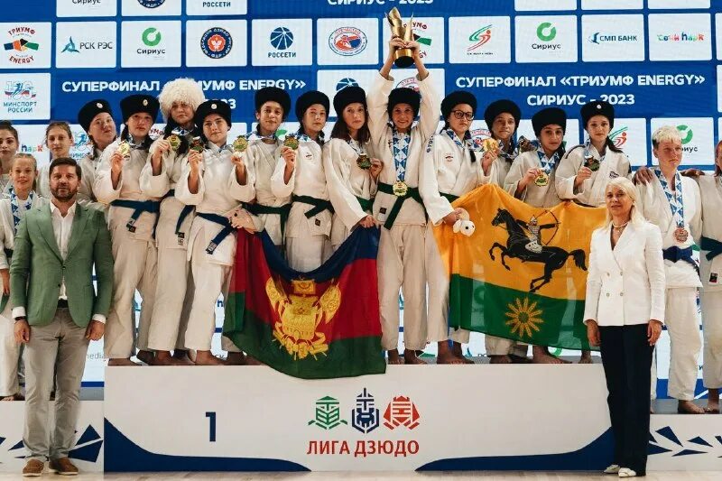 Триумф лига дзюдо. Триумф энерджи дзюдо лого. Триумф лига дзюдо. Дзюдоист. Дзюдо фото.