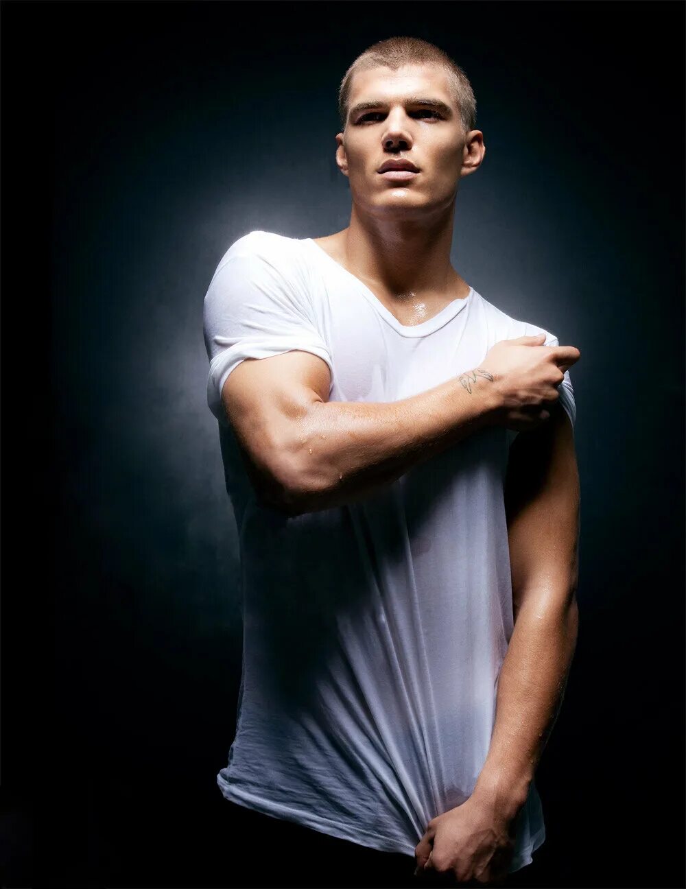 Крискас фото. Chris Zylka. Chris Sulawko.