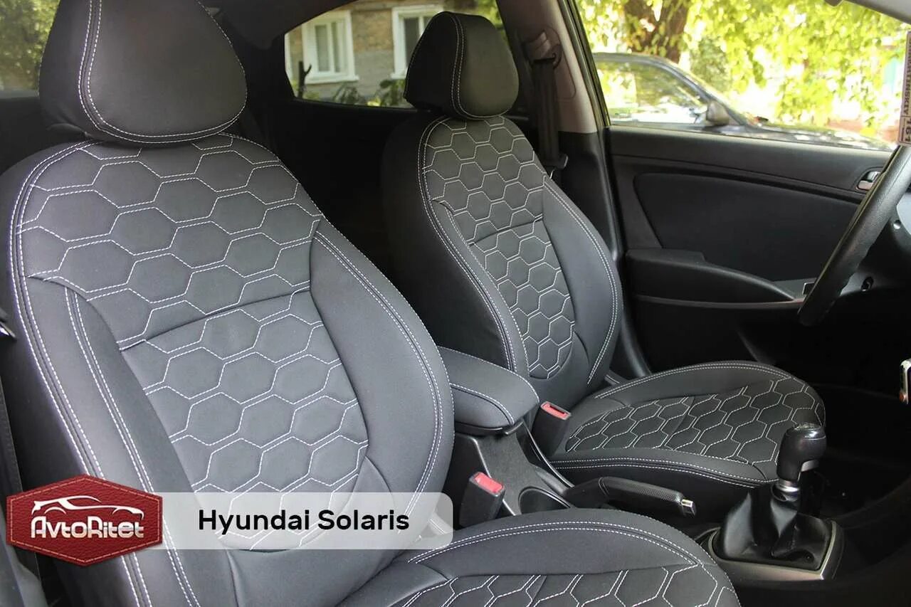 Чехлы accent. Чехлы из экокожи hyundai solaris 1. сиденья солярис 1. чехлы hyundai accent комбинированные.