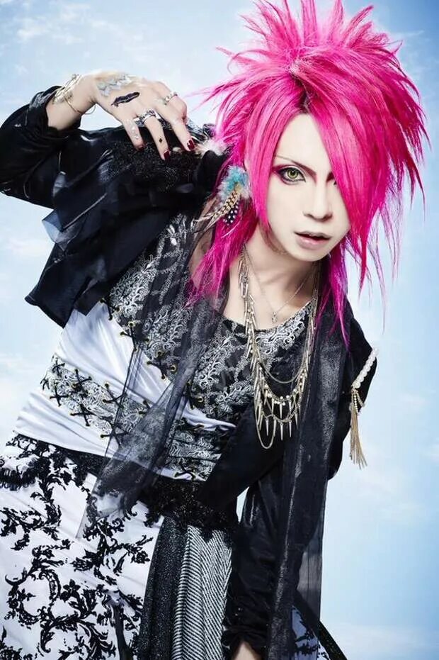 Jrock kebyo хина. Jrock обложка. Jrock группа mika. Японские треки. Visual kei группы.
