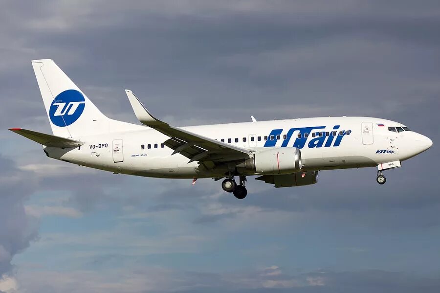 UTAIR a320. Самолеты авиакомпании ЮТЭЙР. Боинг 737 524. Самолет ЮТЭЙР.