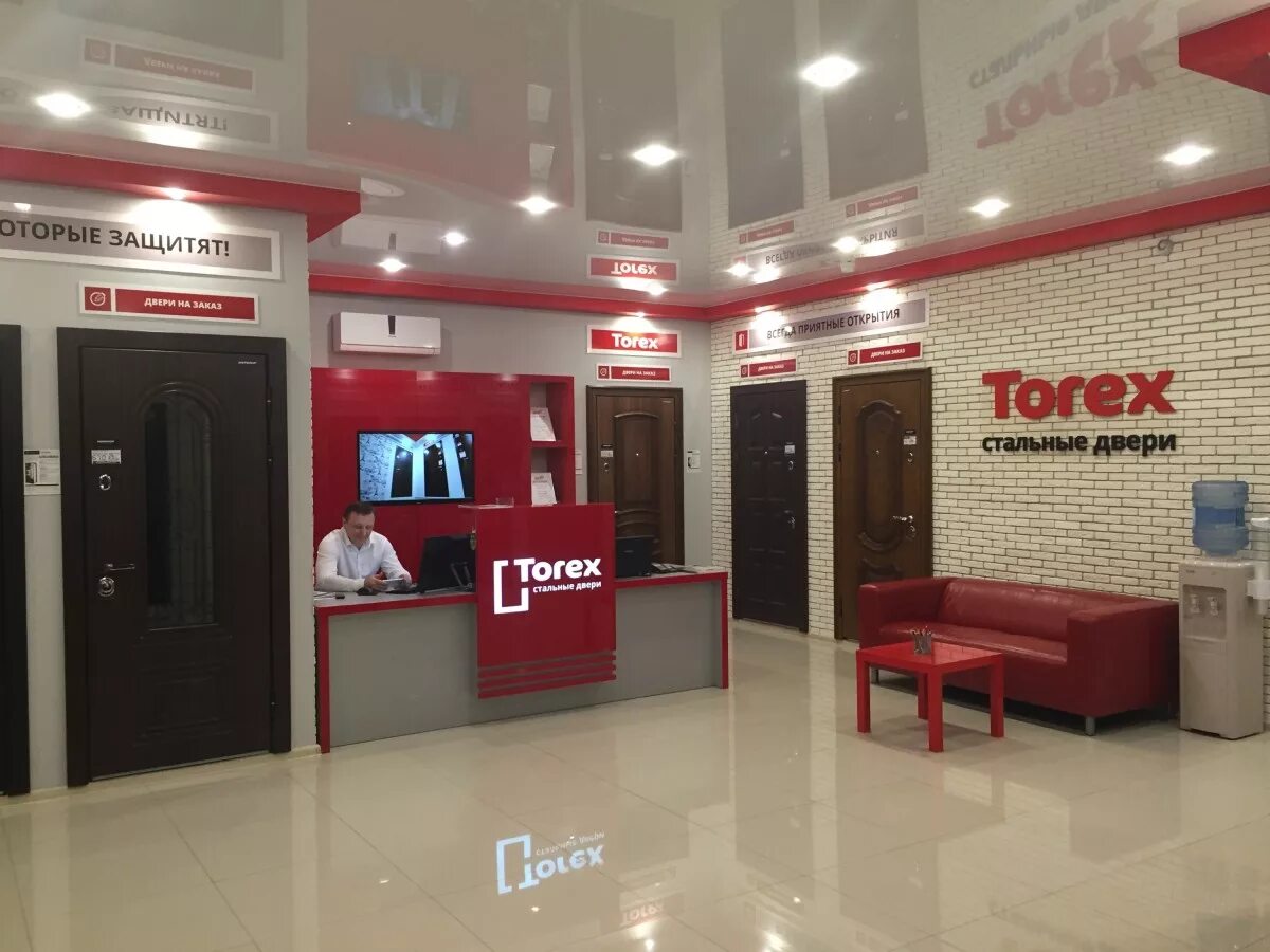 Torex двери. салон торекс. стальные двери торекс реклама. торекс красная дверь. безопасность входной двери.