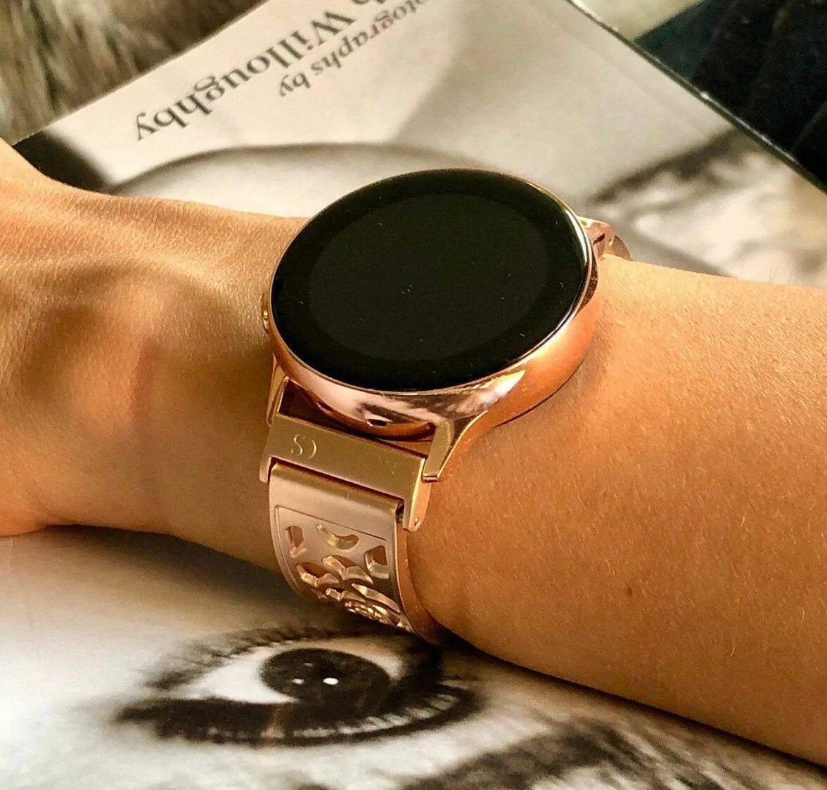 Samsung galaxy 42 мм. Часы самсунг вотч розовое золото 2. галакси вотч розовое золото. samsung galaxy watch 4 40mm pink. samsung galaxy watch active 2 40mm rose gold.