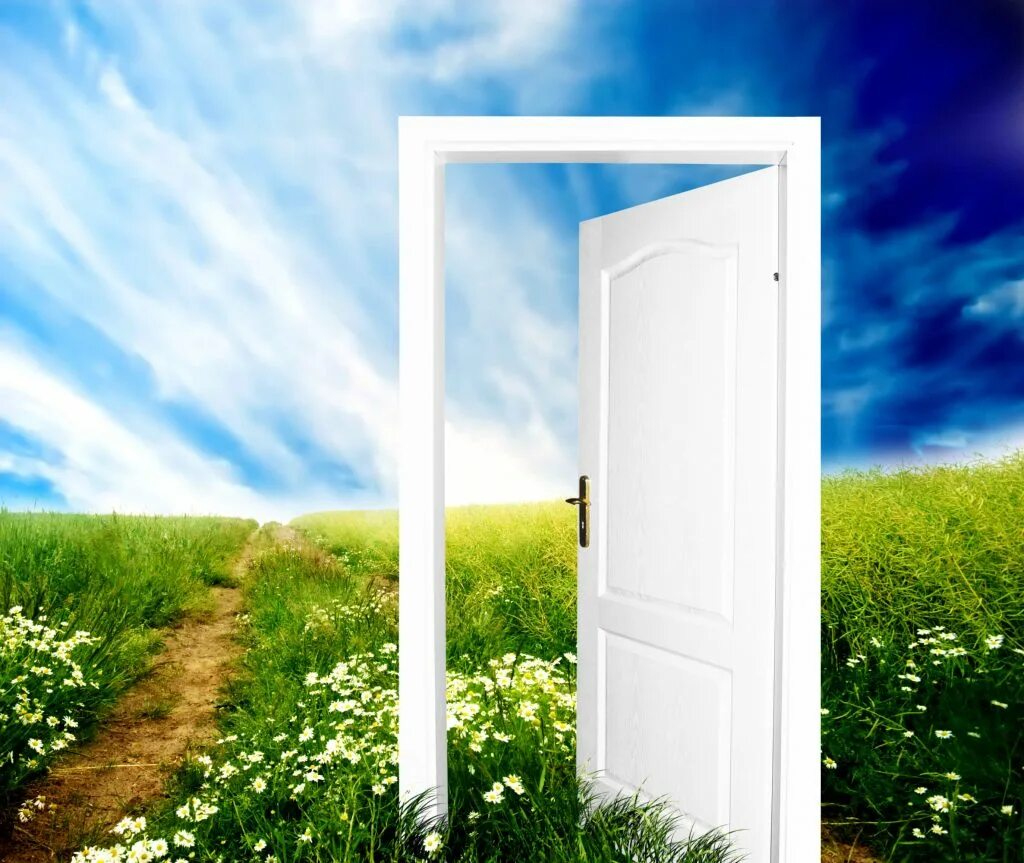 Открой картинку. Дверь в природу. Открытая дверь в природу. Дверь в новый мир. Открытая дверь в мир.