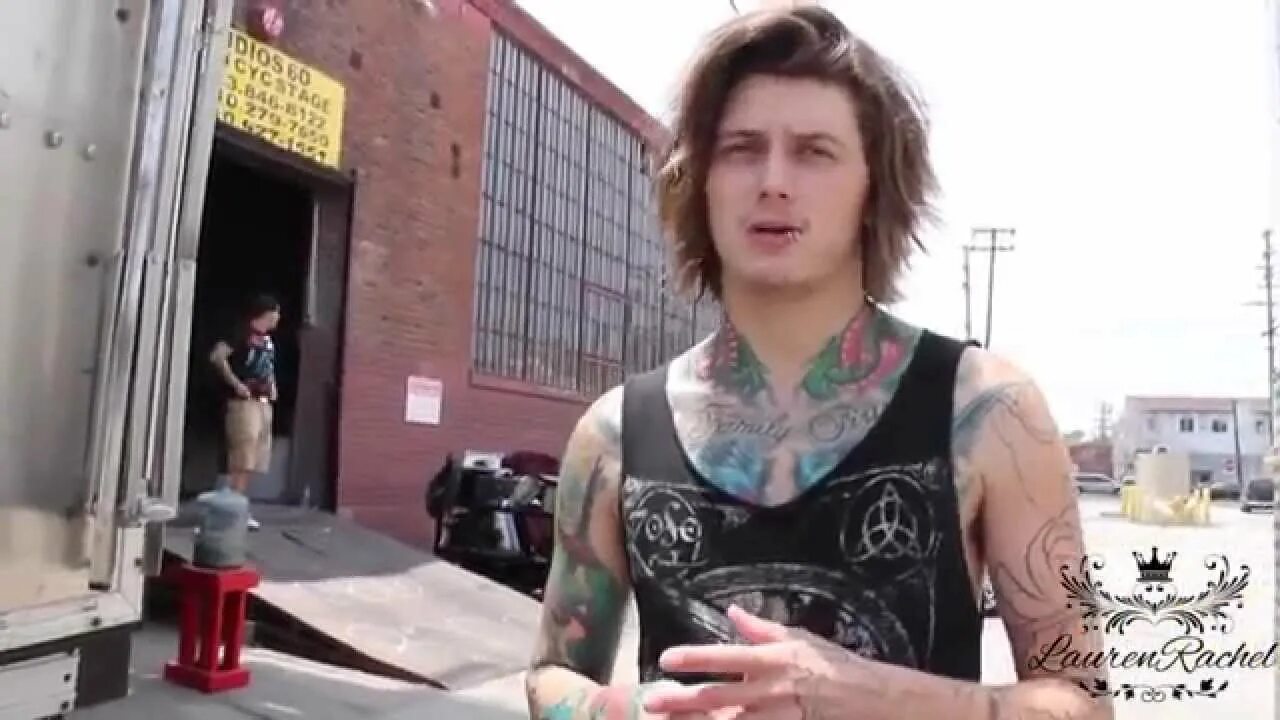 Бен Брюс 2023. Бен Брюс 2022. Бен Брюс asking Alexandria 2022. Ben Bruce рост. Ютуб брюс