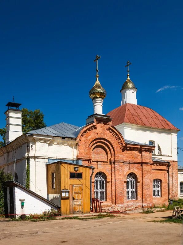 звенигород храм рождества христова на верхнем посаде. рождественская церковь звенигород. звенигорода. рождества христова в звенигороде. звенигород храм рождества христова на верхнем посаде.