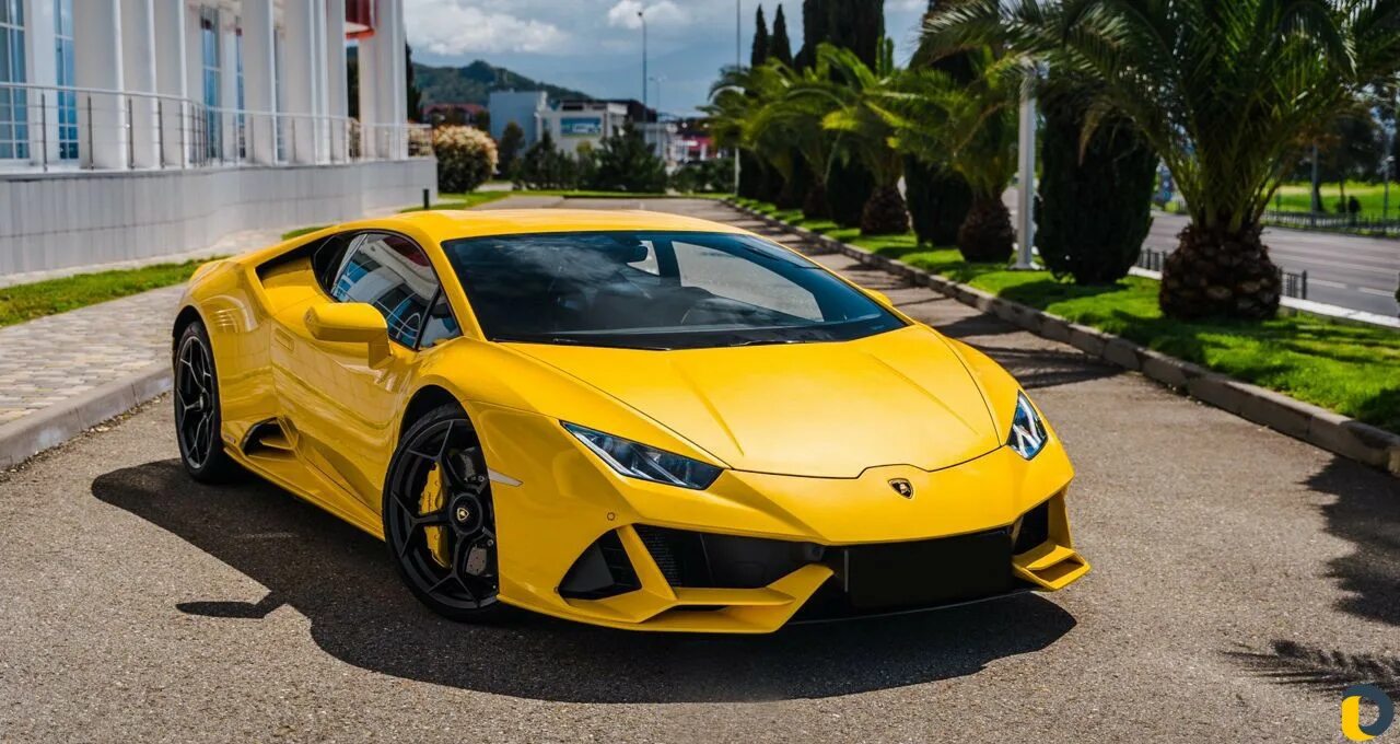 Ламборгини в сочи. Ламборджини в сочи. Ламборджини в сочи. Lamborghini aventador сочи авария. Ламборгини в сочи.