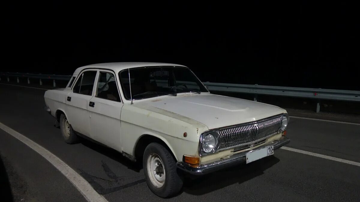 Расход бензина газ 3110 с 402 двигателем. Волга сайбер расход топлива на 100. Техническая характеристика газ 406 двигатель. Расход топлива крайслер. Расход двигатель змз 406.