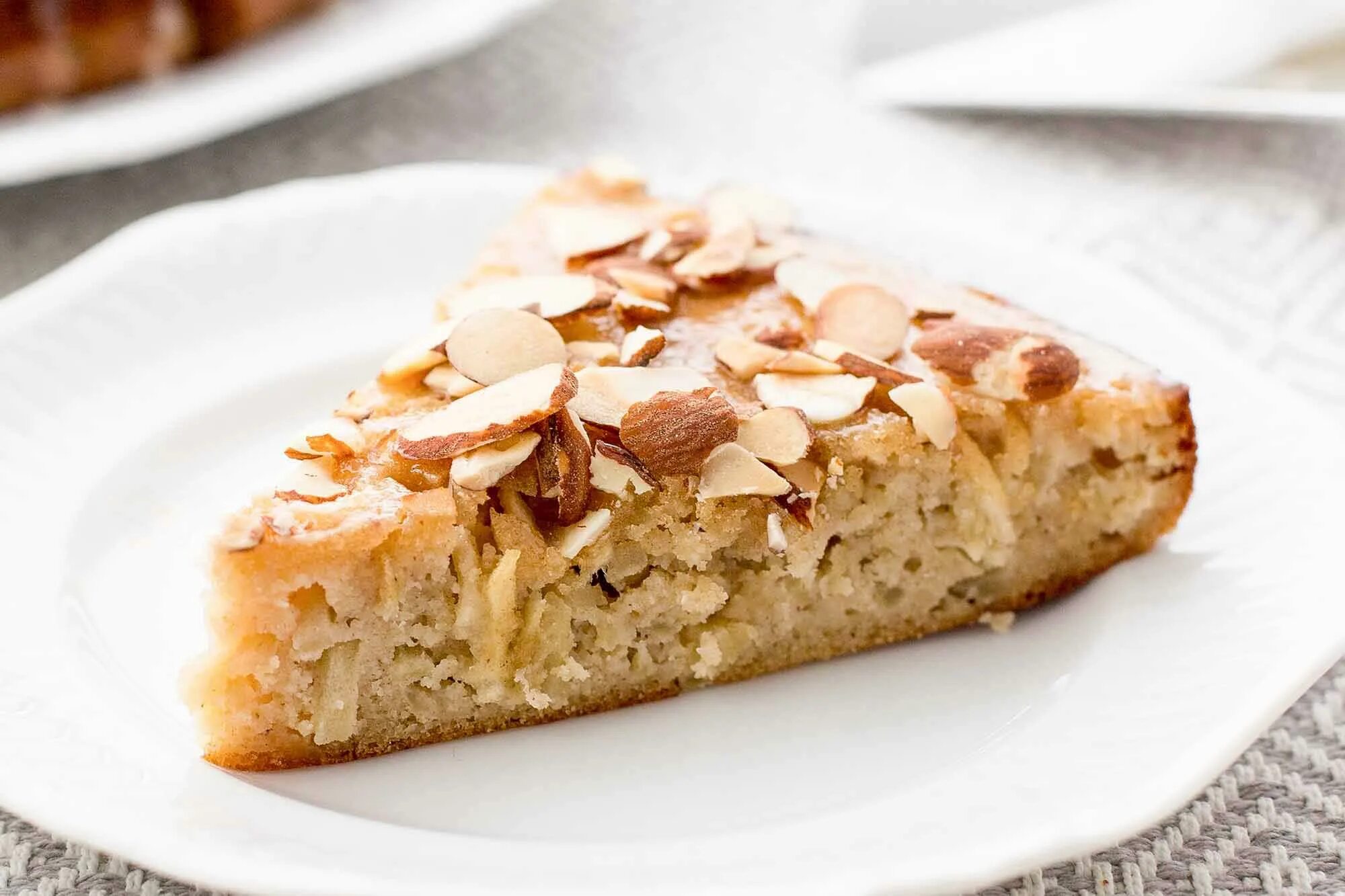 Торт в микроволновке без какао. Пп морковный торт в микроволновке. Тортик в микроволновке за 5 минут с какао. Торт за 4 минуты в микроволновке с бананом. Шоколадное тортик в микроволновке.