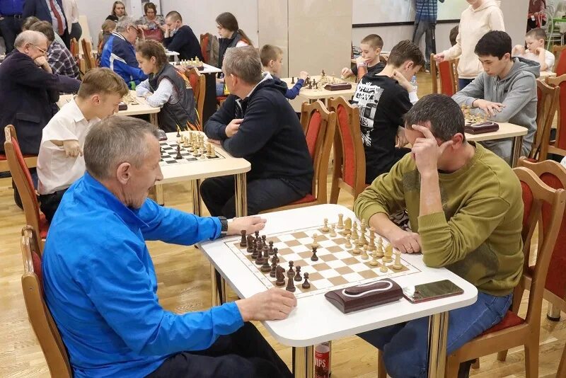 шахматный турнир для детей. воткинск турнир по шахматам на улице. международная шахматная федерация. шахматный турнир минск 2022. шахматный турнир памяти.