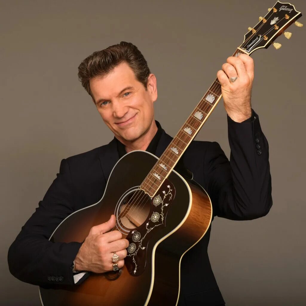 Cris isaak. Chris isaak 2025.