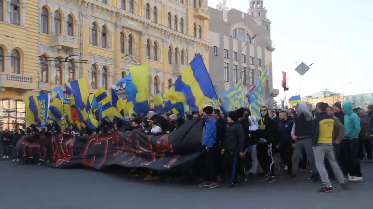 Харьков вышел. Металлист Харьков ультрас. Рок за Путина. Х** Путина.