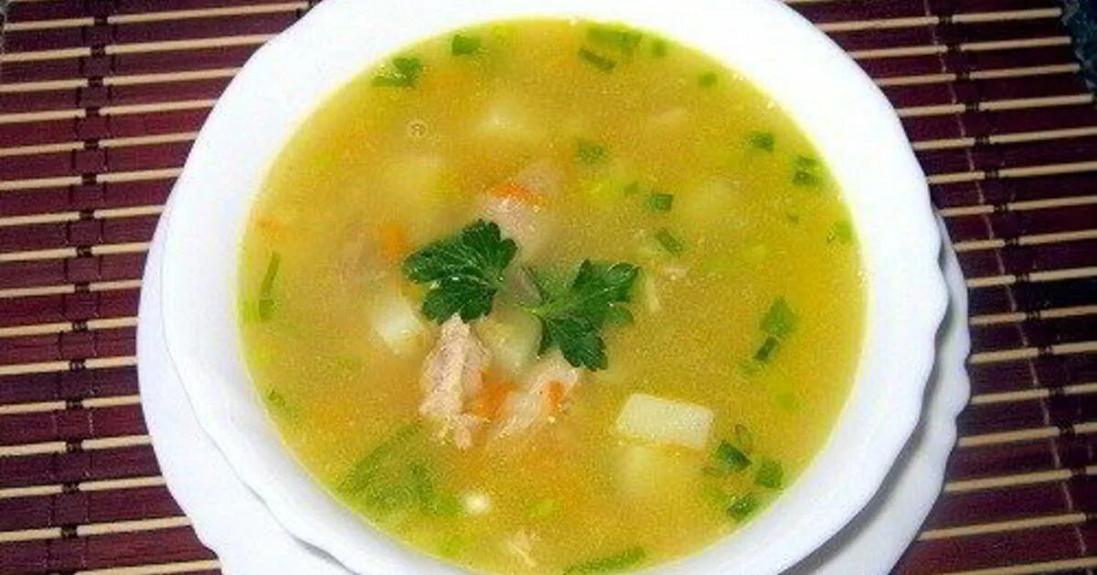 Суп гороховый. Суп картофельный с горохом. Гороховый суп фото. Самый вкусный гороховый суп.