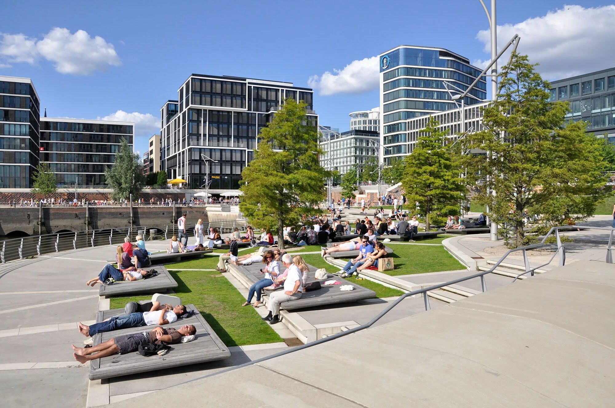 Public area. Хафенсити Гамбург парк. Район Хафенсити, Гамбург (Германия). HAFENCITY, Гамбург, Германия набережная. Района HAFENCITY В Гамбурге.