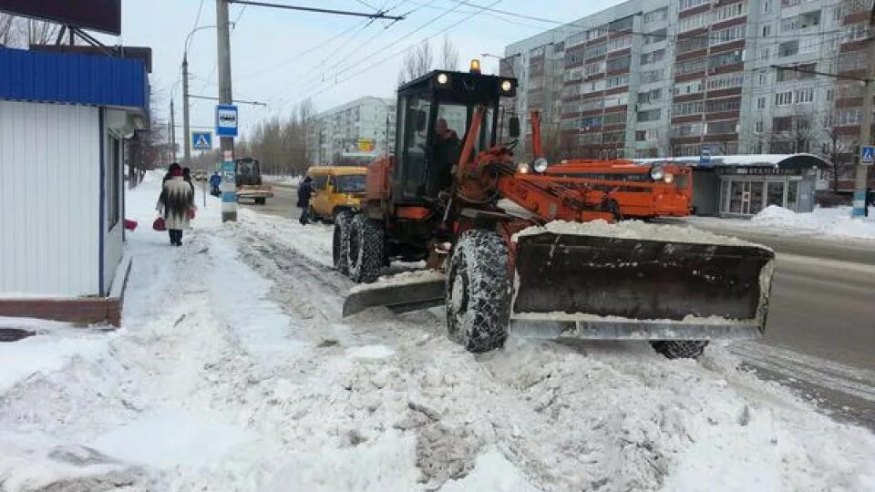 КАМАЗ грейдер. Грейдер для уборки снега. Грейдер очистка от снега. Очистка обочин от снега. Окпд уборка снега