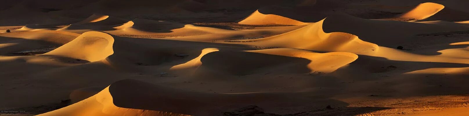 Самые большие 10 пустыни в мире. Пустыня сахара панорама. Панорама пустыни Сахары. Красивая панорама из пустыни. Пустыня, панорамный снимок.