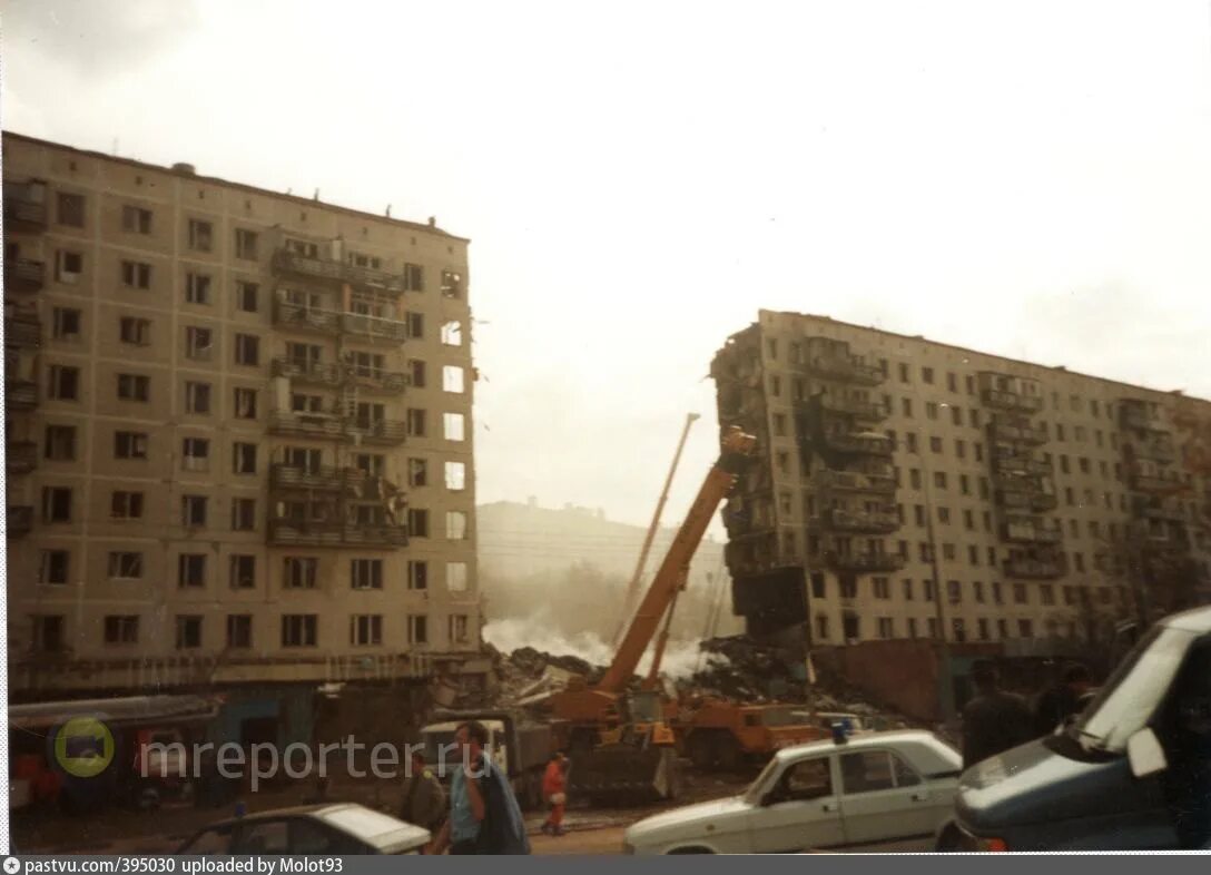 Какие дома взорвали в москве. Москва улица Гурьянова 1999. Взрыв дома в Печатниках 1999. Взрыв дома на улице Гурьянова в Москве 1999.