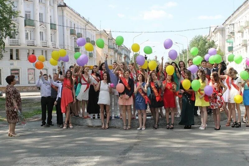 Выпускники Озерской школы для глухих. Озерск школа 32 выпускной 2018. Подслушано в Озерске 74. Подслушано в Озерске Калининградской.