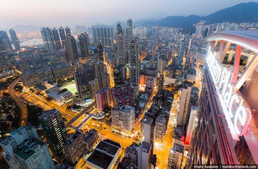 Гонг конг ночью. Ночной город гонконг. Женщины китая. Гонконг сейчас. Гонконг сейчас.