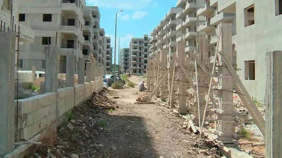 Сирия жилье. Тартус города сирии. Сирия строительство. Сирия строительство. Сирия восстановление городов.