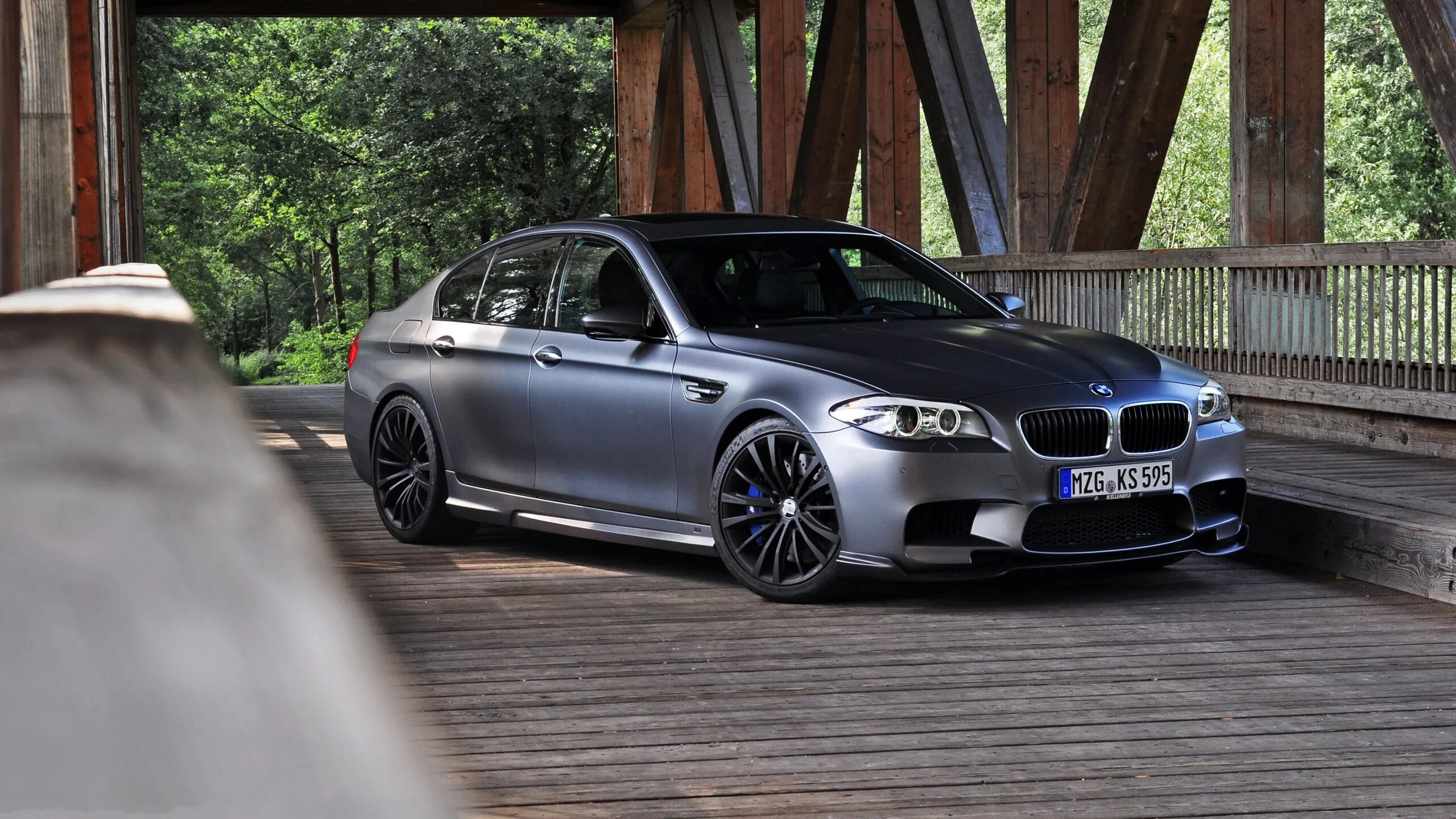 Обои 10 5 м. BMW m5 f10. BMW m5 f10 Matte Black. BMW m5 f10 серая. BMW m5 f10 Grey.