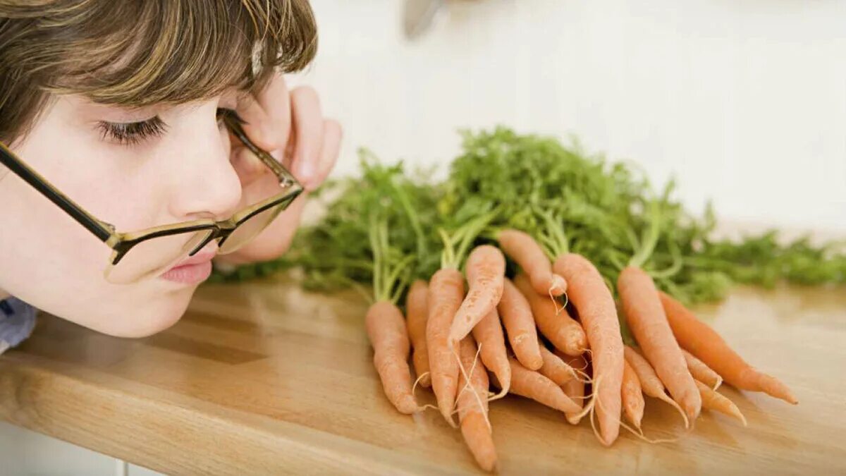 Витамин а для зрения. Морковь для улучшения зрения. Пища для зрения улучшения. Забота о здоровье глаз. Полезное для зрения.