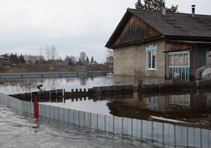 Тевриз Иртыш. Река Иртыш в Тевризе. Паводок в Омской области. Тевриз Омская область.