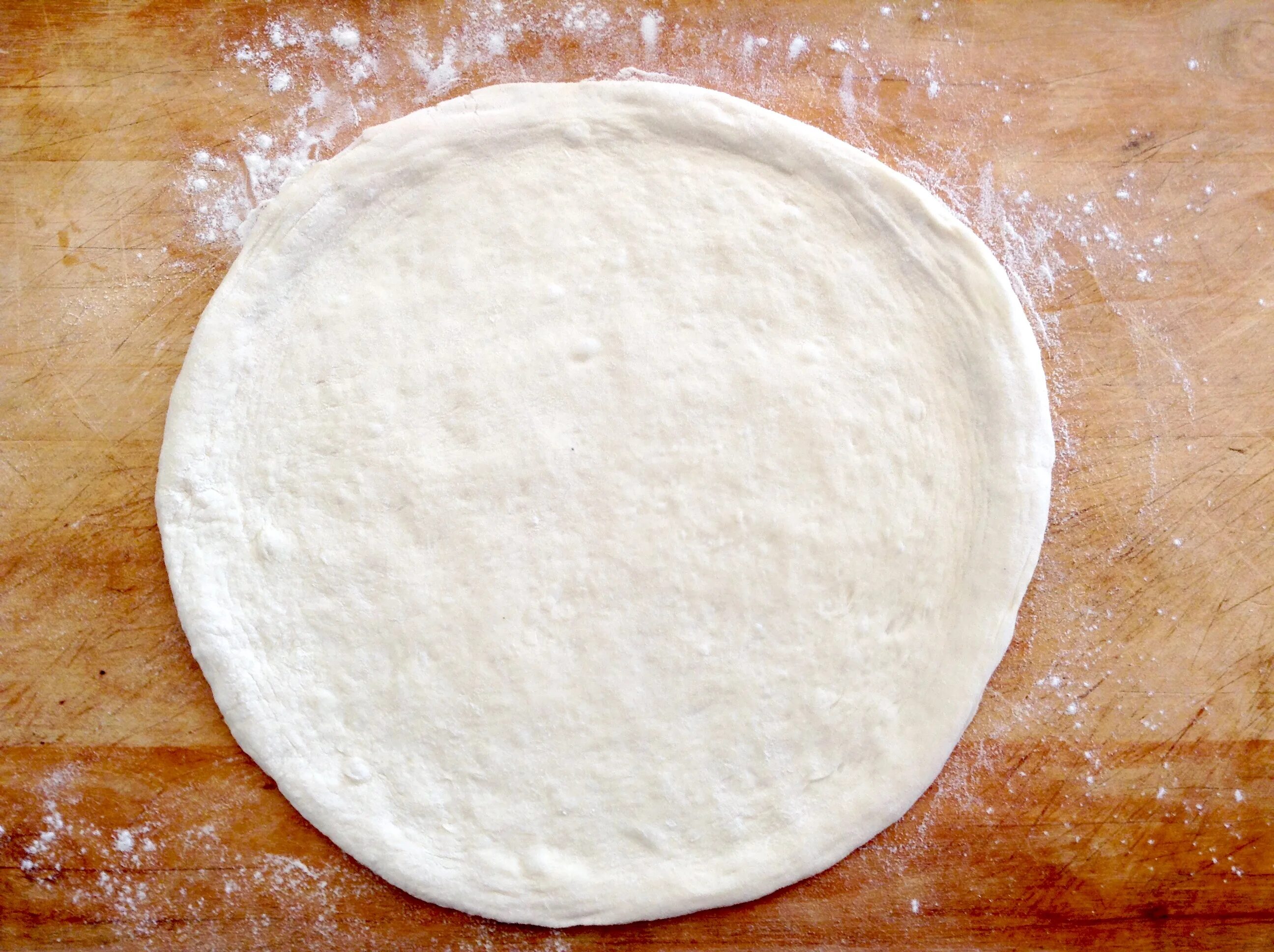 Пресное тесто для пиццы. Тесто на пирожки дрожжевое. Сдобное тесто для пиццы. Тесто для пиццы. Для раскатывания теста для пиццы.