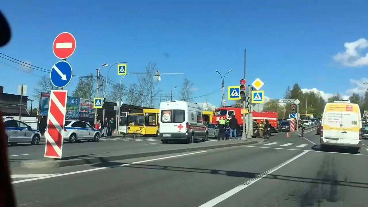 Пробка на выборгском шоссе сейчас. Пробка на выборгском шоссе в парголово. дтп парголово выборгское шоссе сегодняшние. авария в парголово вчера. пробка на выборгском шоссе сейчас парголово.