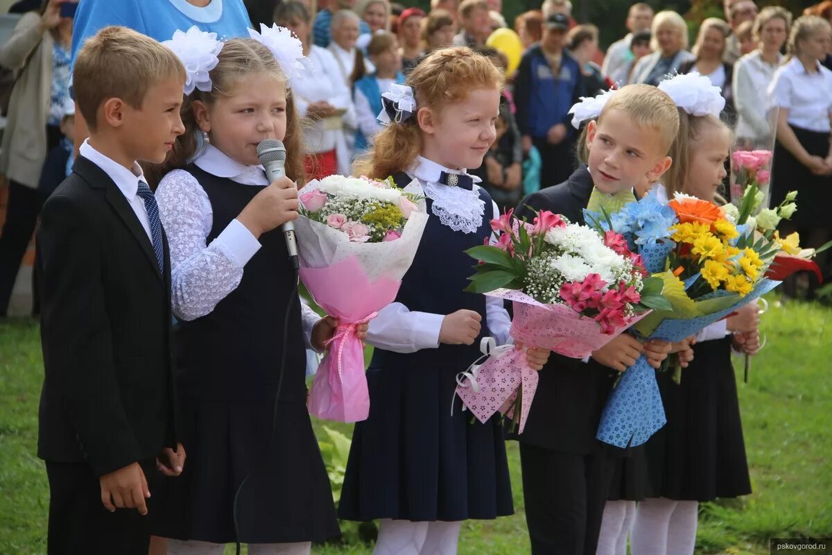 Школа г псков. 5 Школа Псков. Школа номер 5 Псков. 26 Школа Псков. Учителя 23 школы Псков.