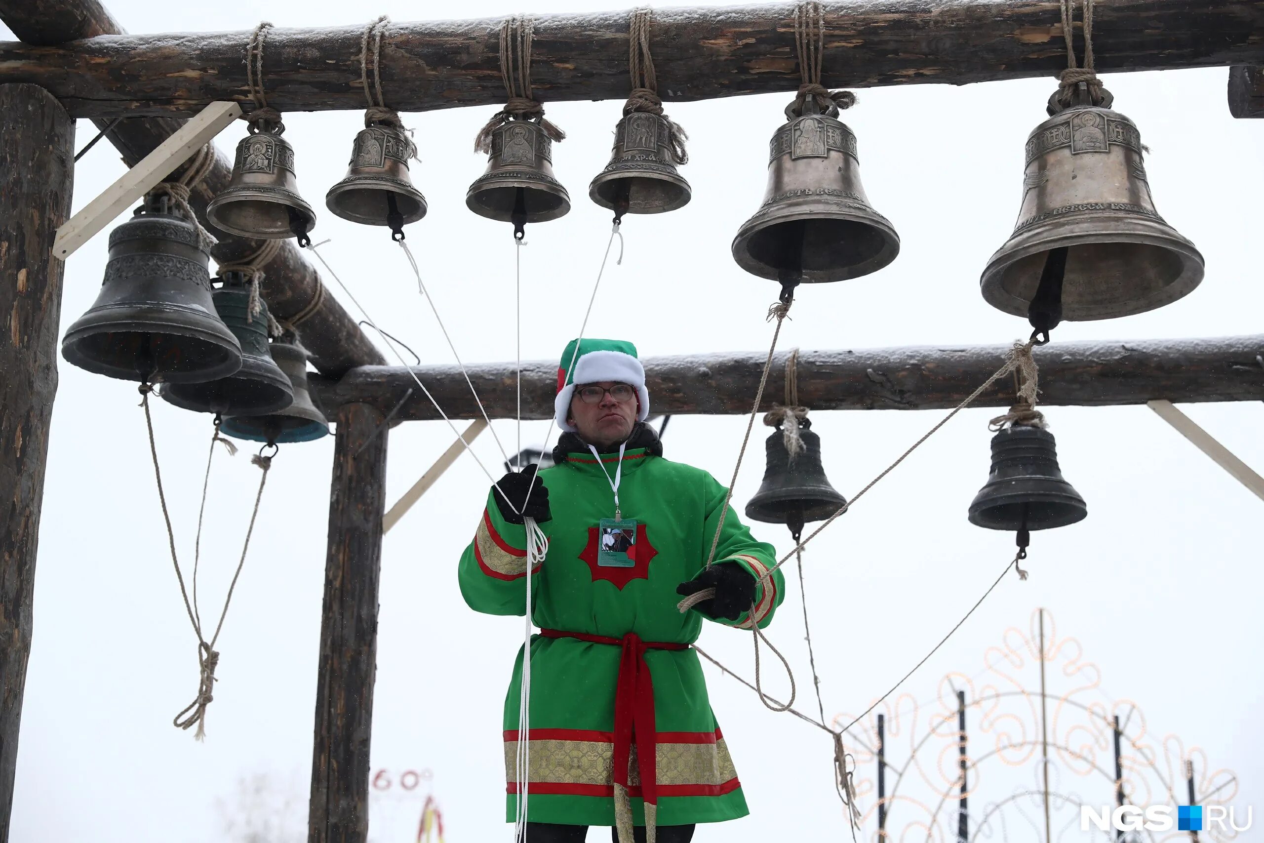 колокольные звоны новосибирска. рождественские колокола. фестиваль колокольного звона в новосибирске 2023. новосибирск фестиваль колокольных звонов. колокольные звоны новосибирска.
