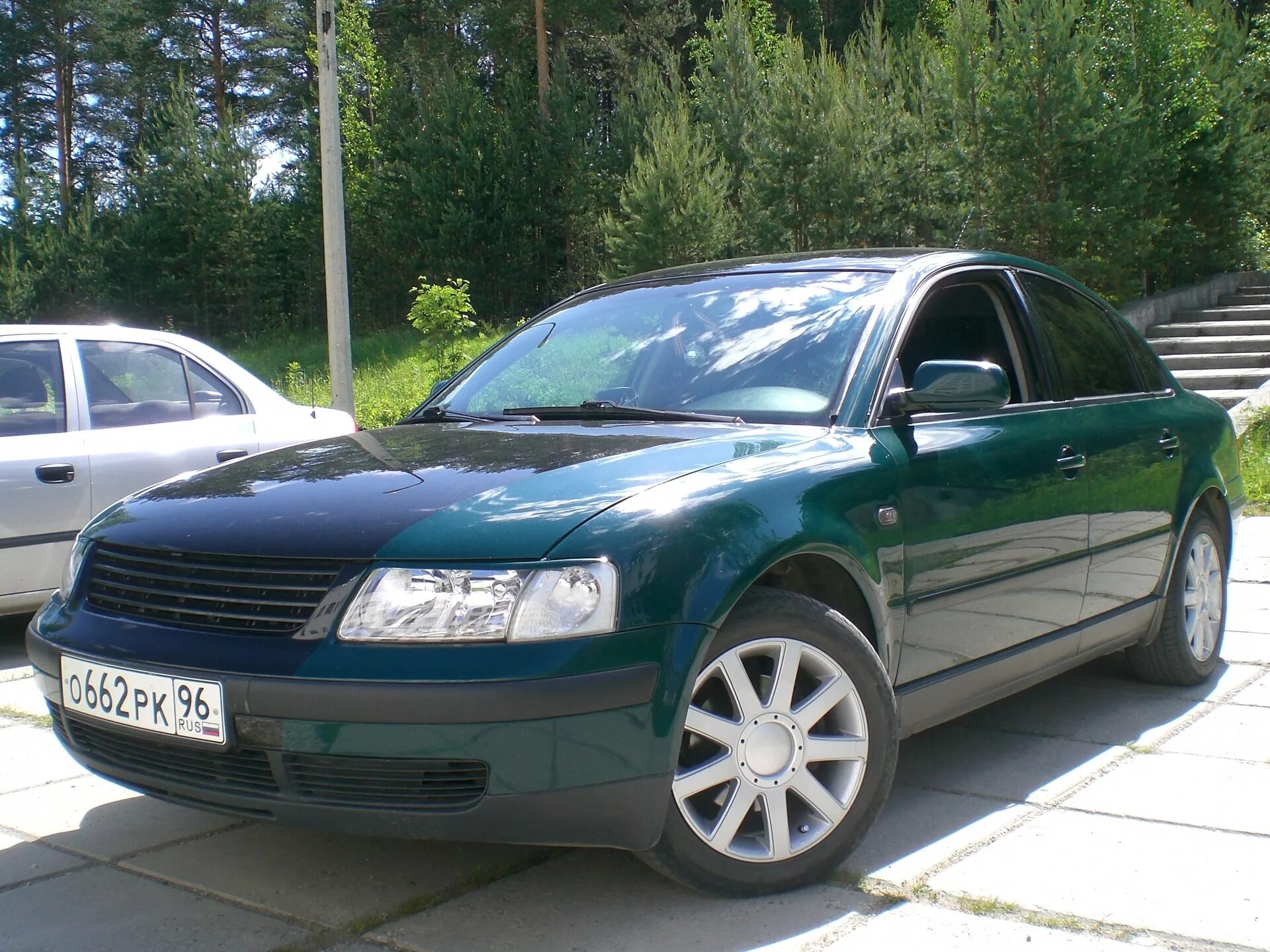 Купить бу б5. Фольксваген Пассат б5 зеленый. Пассат б5 1999. VW Passat b5 зеленый. Пассат б5 1998.