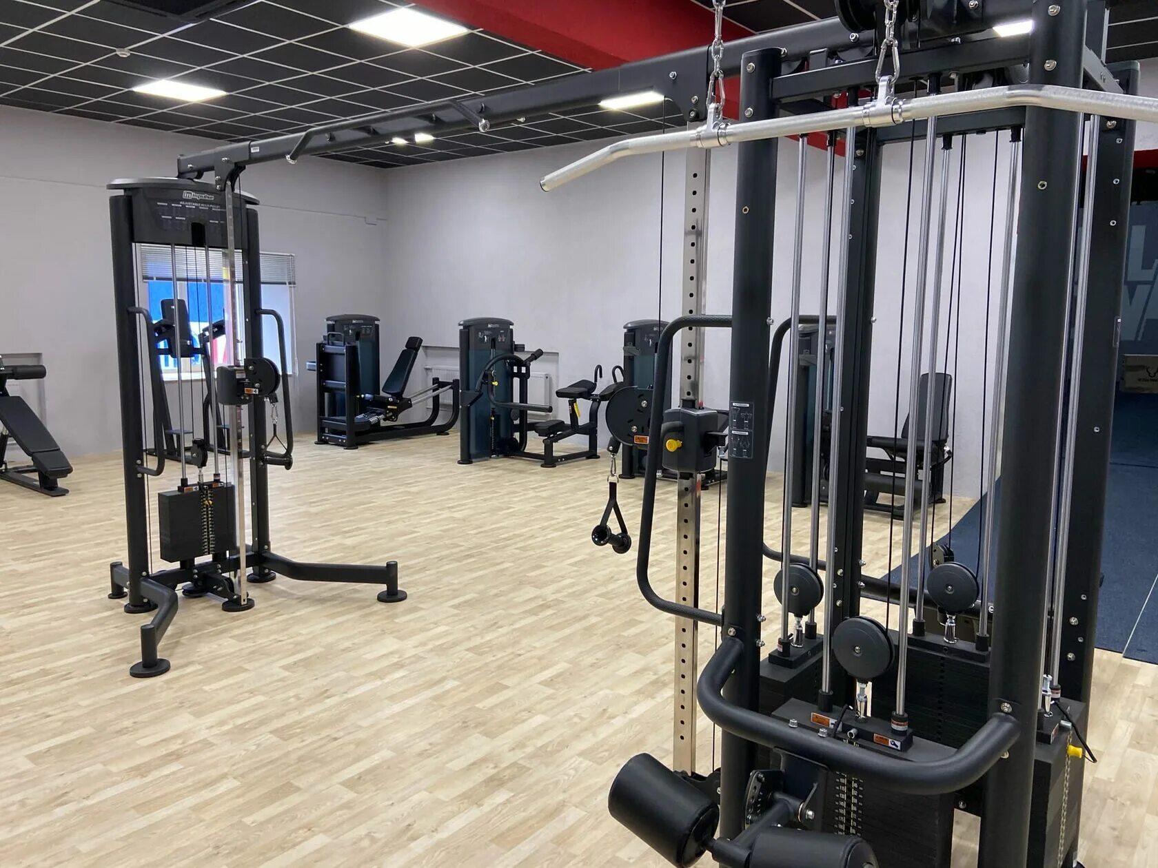 Атлантис ижевск. Спортзал фит сити клинцы. Тренажерный зал. Фитнес залы. Зал цитрус челябинск.